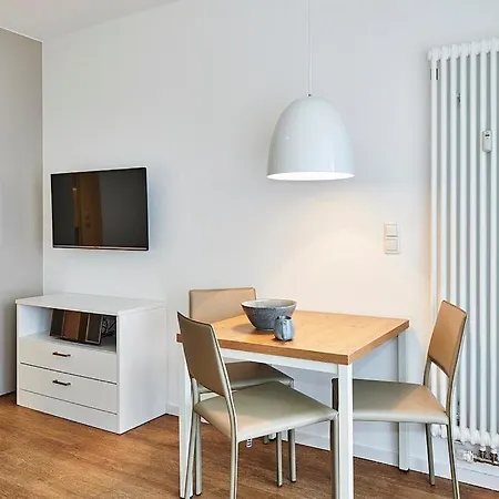 Deichhaeuser Anna Kueste Deichhaeuser Anna Kueste 2-12 דירה בנסרסיל