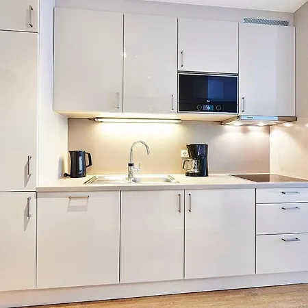 Deichhaeuser Anna Kueste Deichhaeuser Anna Kueste 2-12 * בנסרסיל